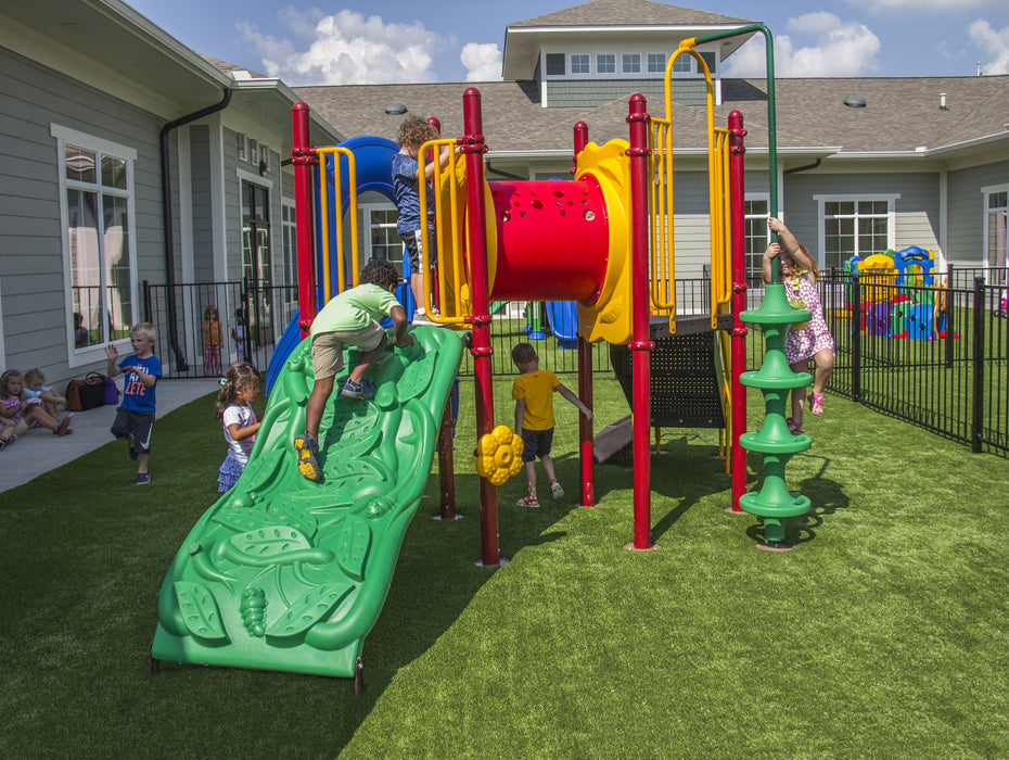 UltraPlay Deer Creek Play System with Ground Spikes